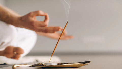 How to Choose the Best Incense That Enhances Yoga and Meditation